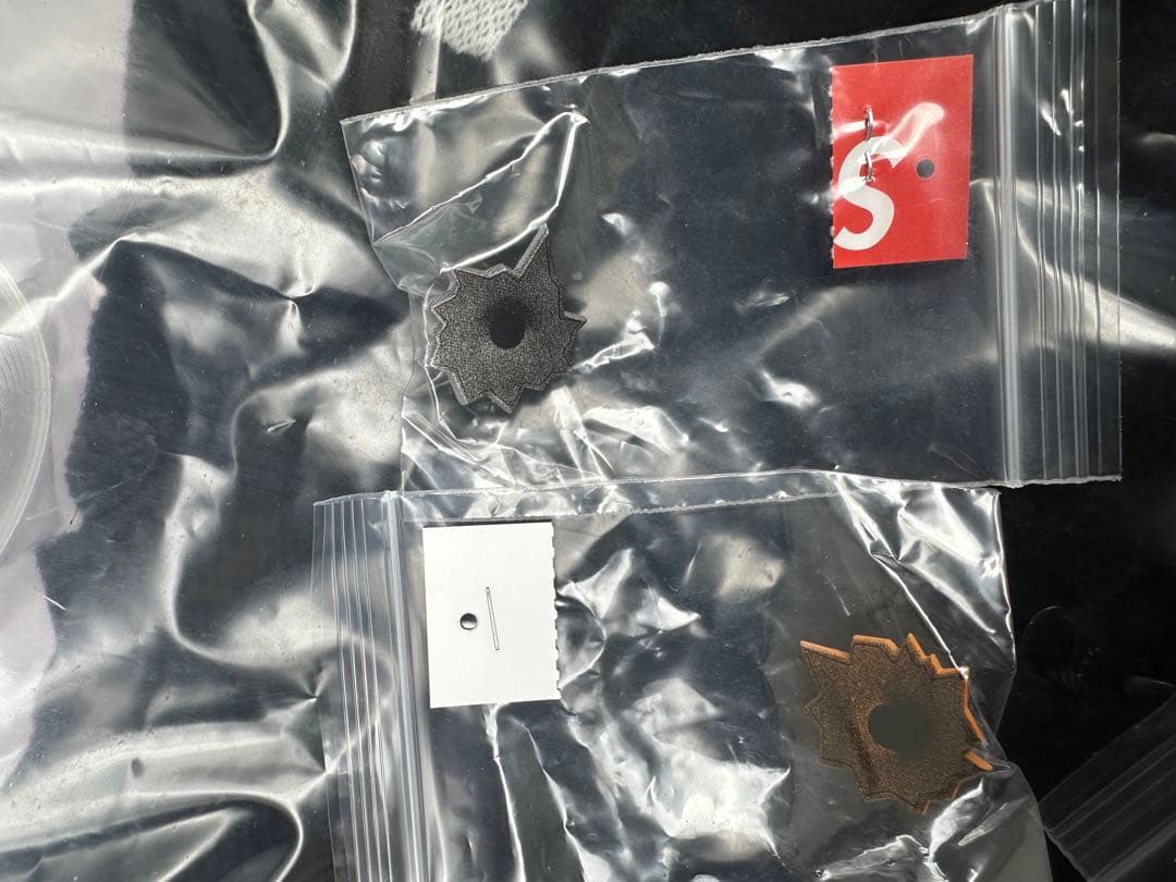 Supreme Nate Lowman Pins ピンズ