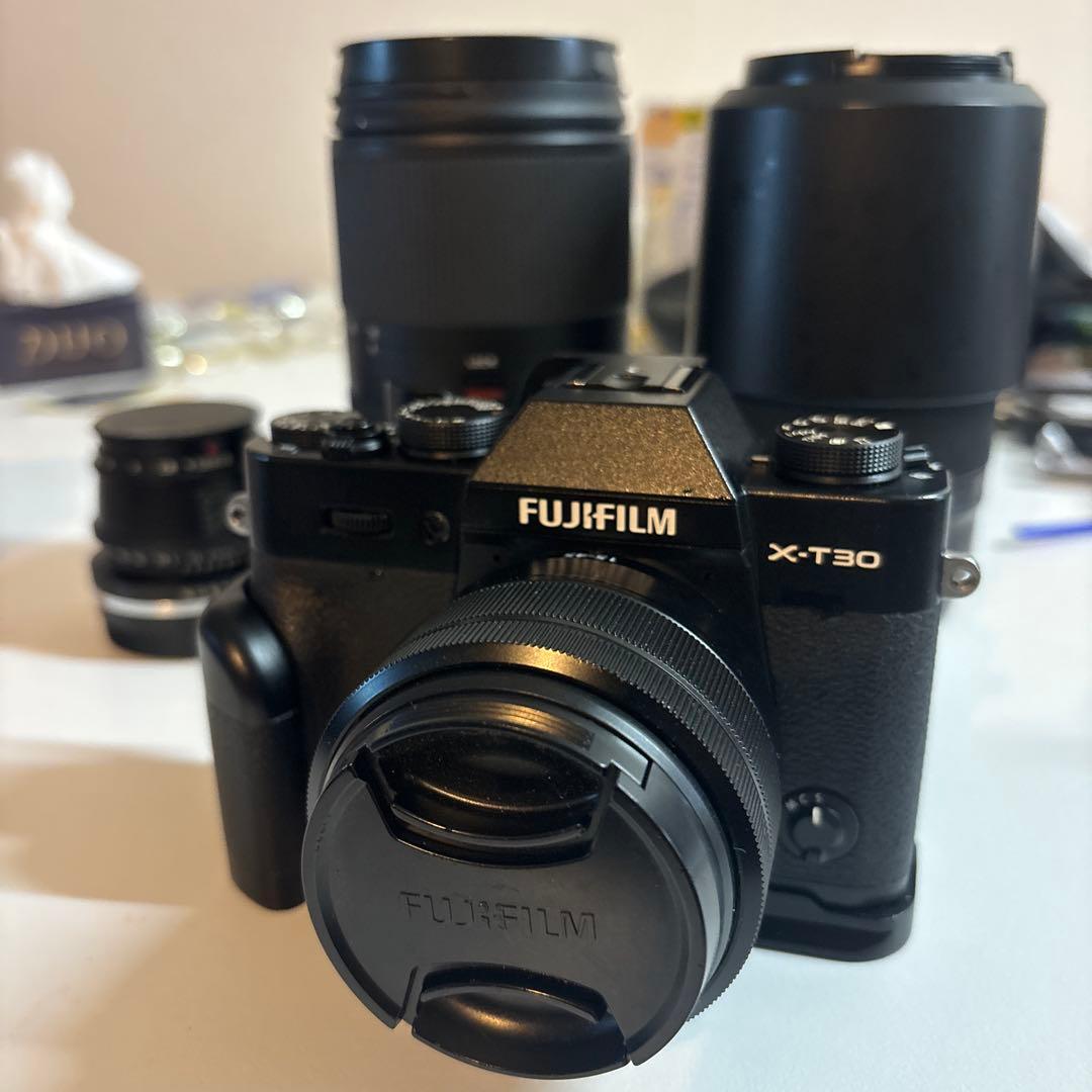 FUJIFILM X-T30 レンズ4本付き　ミラーレスカメラ ブラック