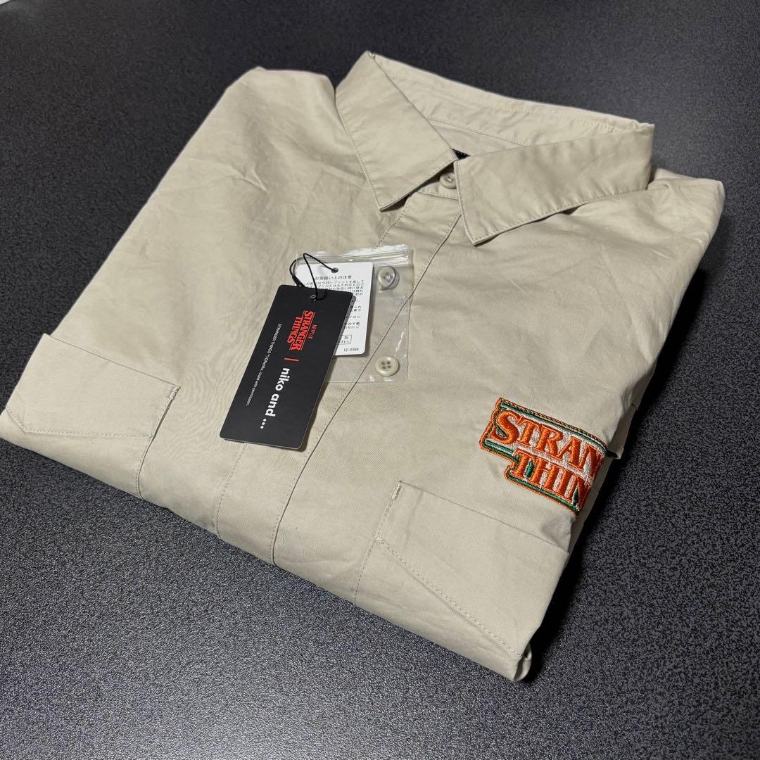 【STRANGER THINGS】ニコアンド コラボ グラフィックシャツ