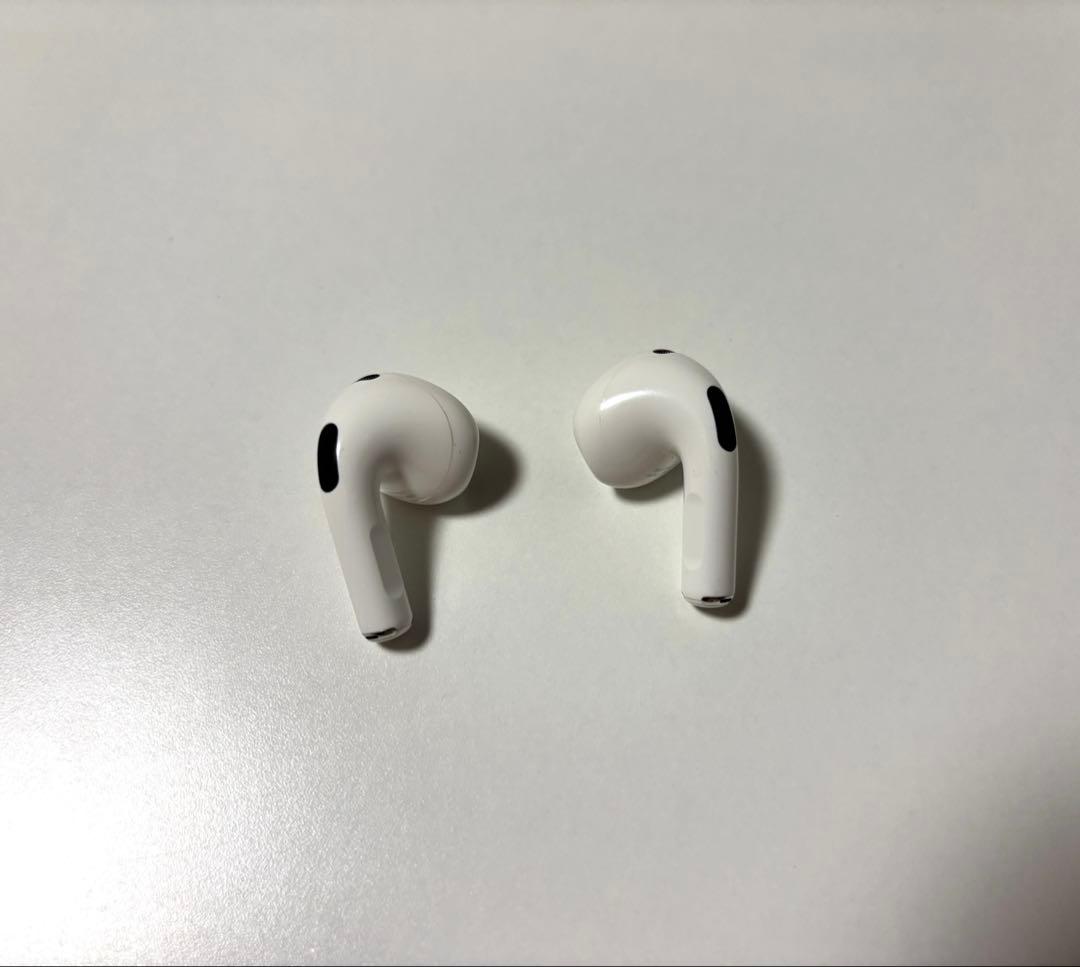 Apple AirPods3 本体 ホワイト 箱　充電ケース付き