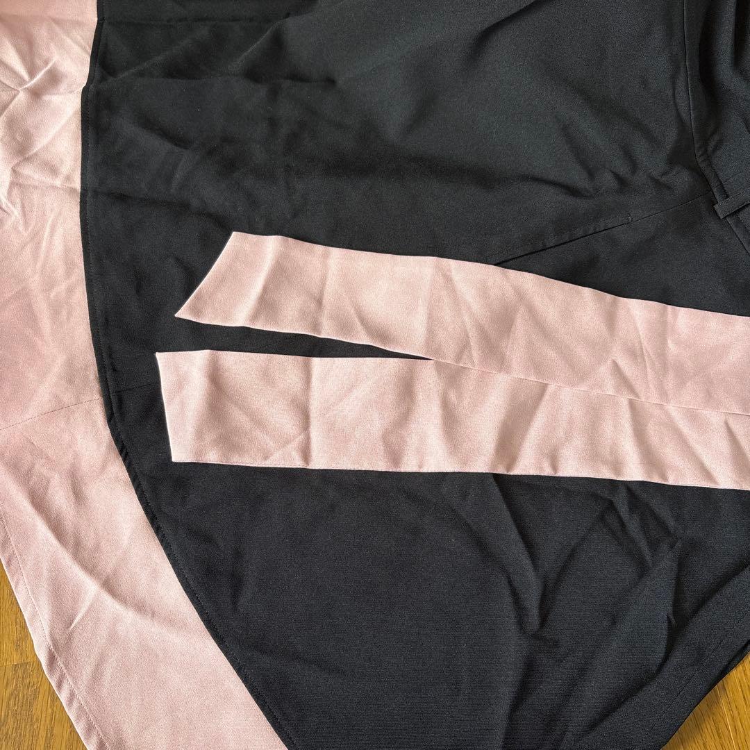 新品タグ付き　ブラック＆ロータスピンクローブエプロン ARB63