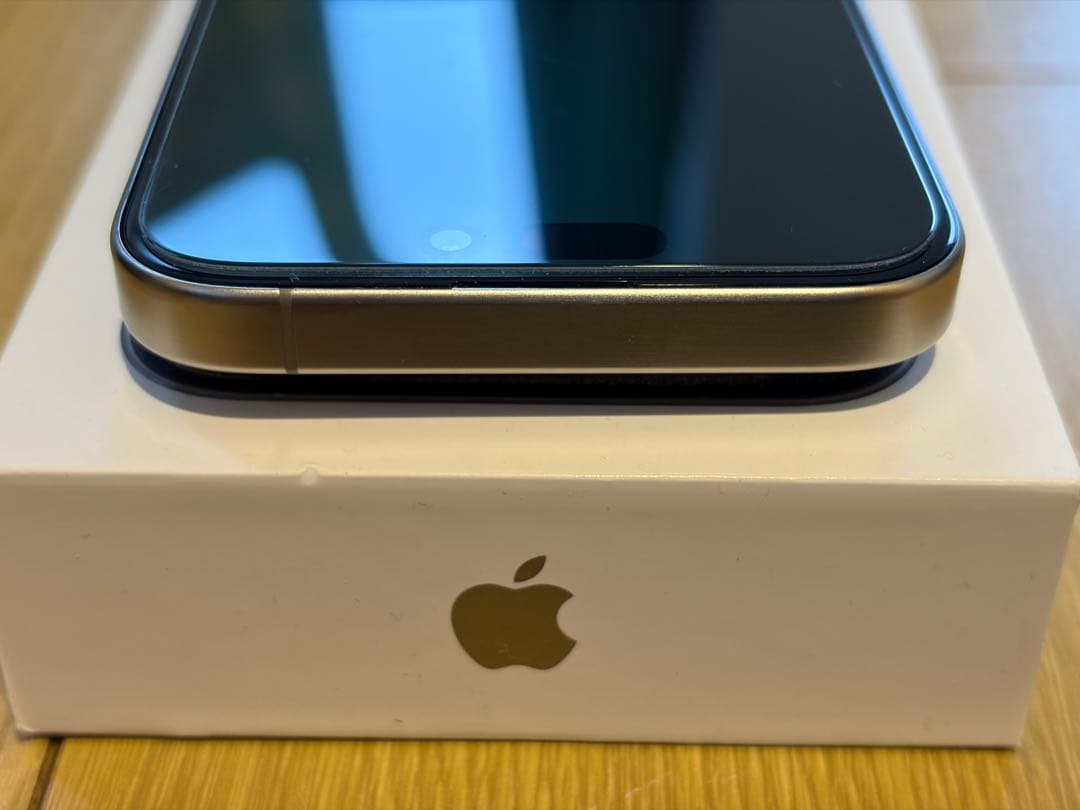 iPhone 15 Pro 512GB - ナチュラルチタニウム　(カナダ型)