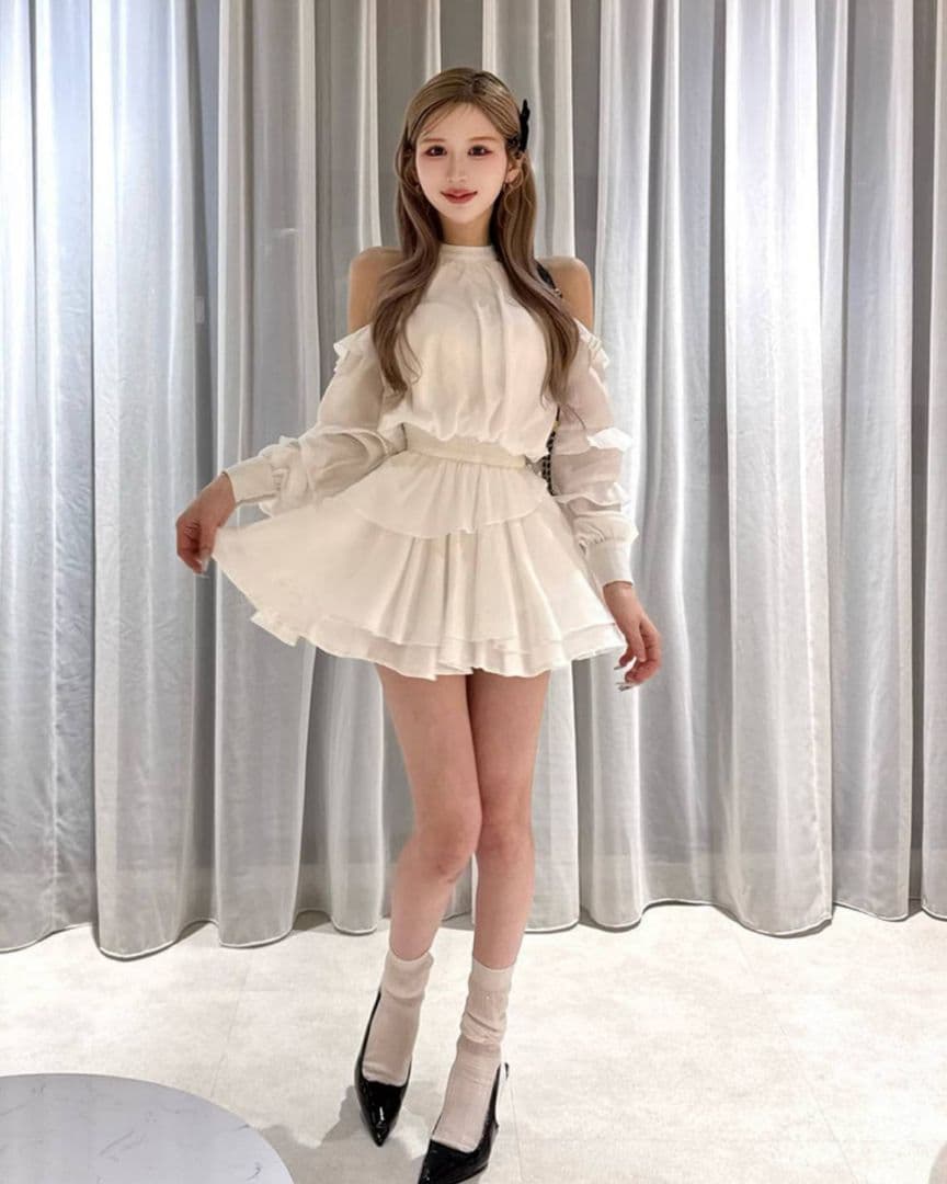 ダーリッチ ボリュームシフォンミニワンピース 新品タグ付き ホワイトす