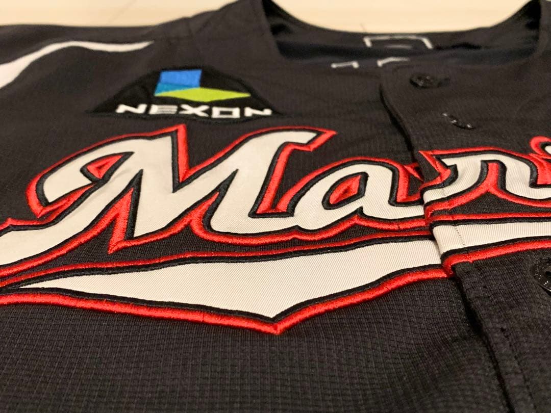 元千葉ロッテ寺嶋寛大実使用・サイン入りユニフォーム