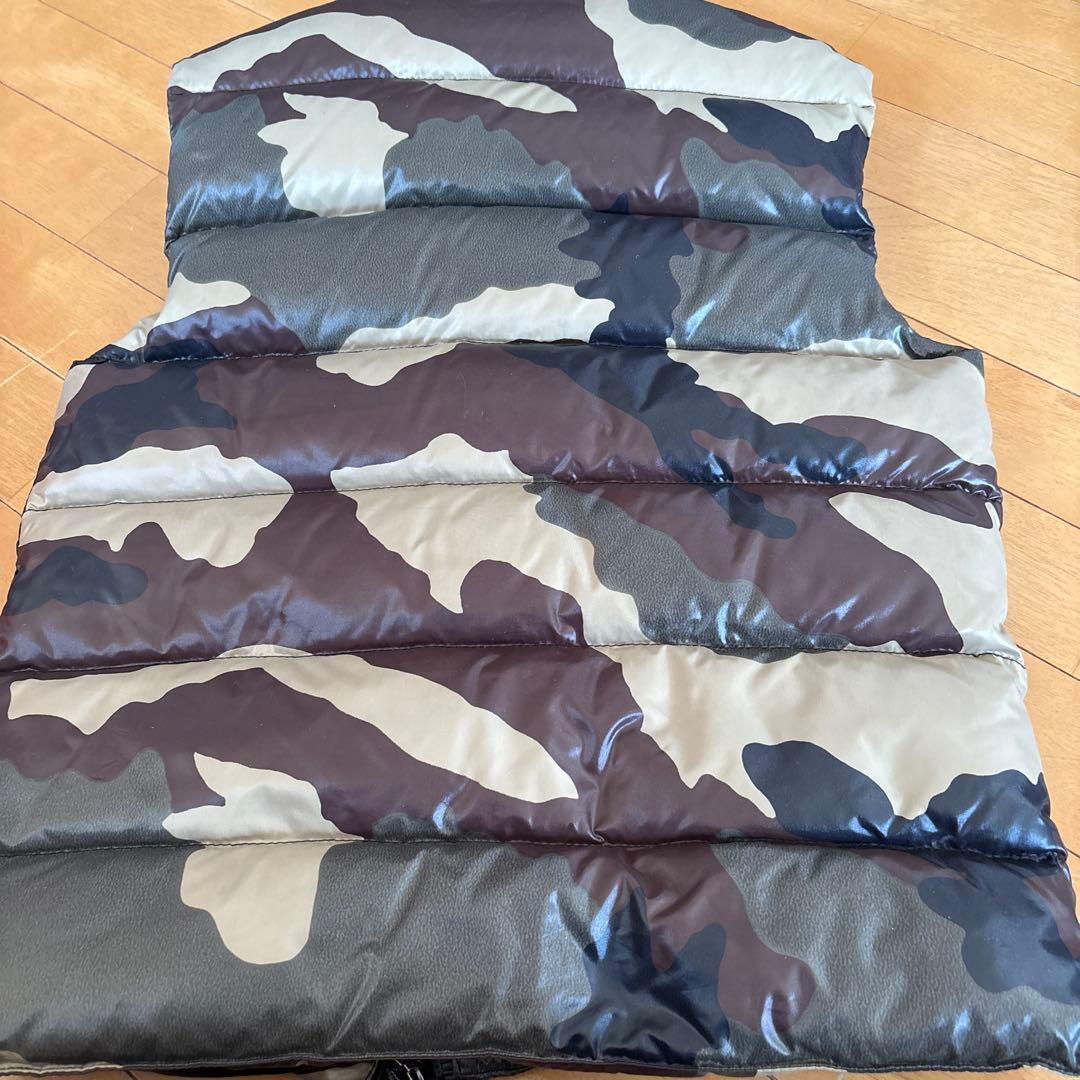 MONCLER カモフラージュ ダウンベスト