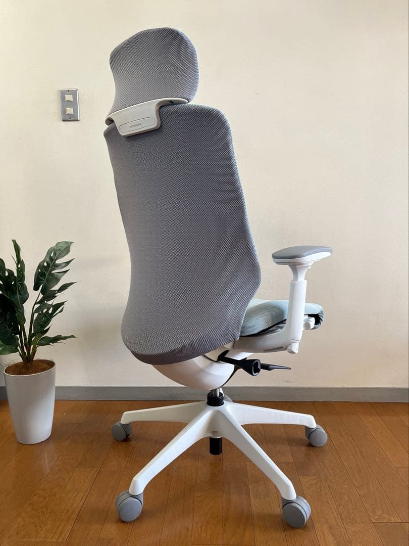 OKAMURA オカムラ　Spher スフィア　2023年製　17.2万