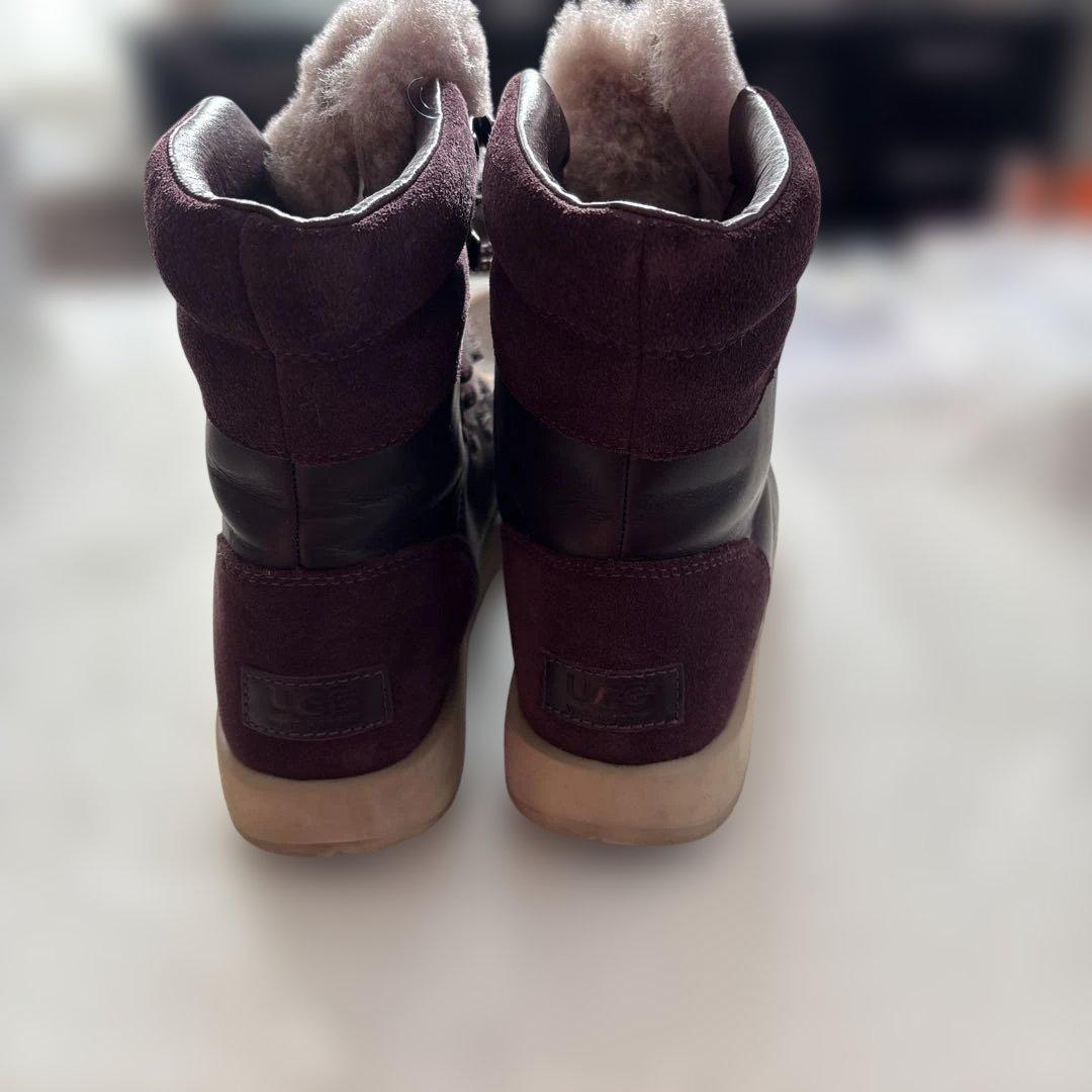 UGG ダークパープル ムートンブーツ