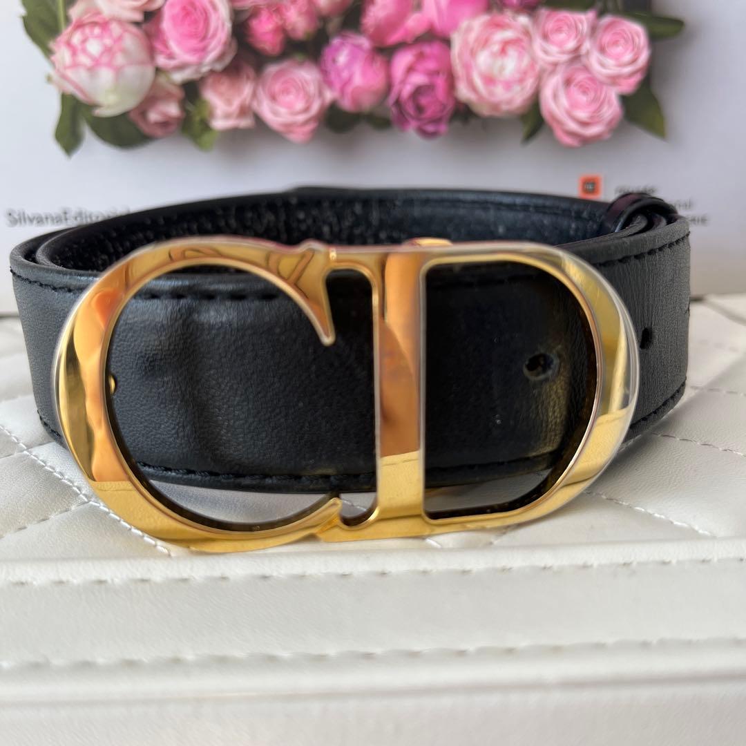 Christian Dior ベルト　ゴールドバックル　ゴールドロゴ　レザー