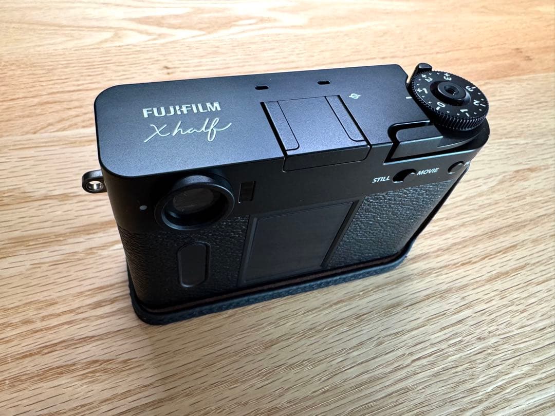 美品 Fujifilm X half ブラック X-HF1 【おまけ付き】