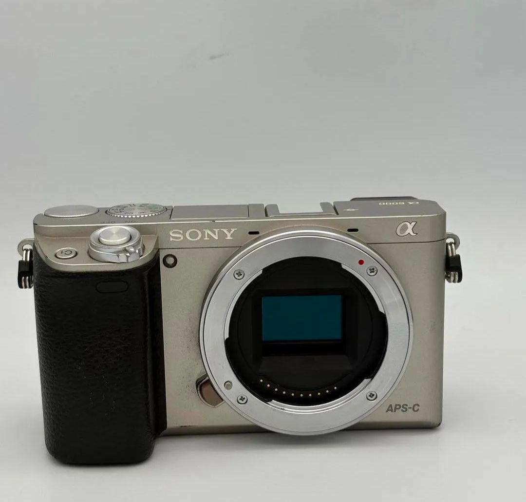 SONY α6000+16-50mm　一眼レフカメラ