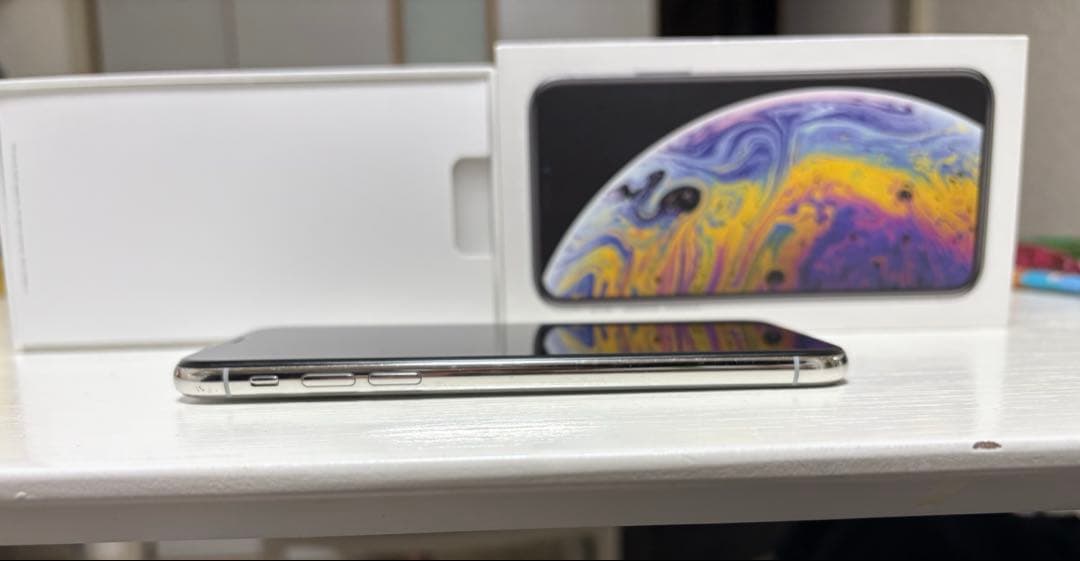 Apple iPhone Xs シルバー 箱付き