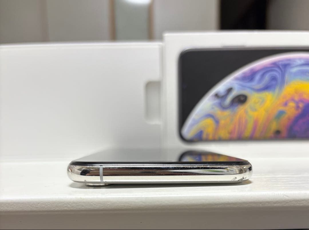 Apple iPhone Xs シルバー 箱付き