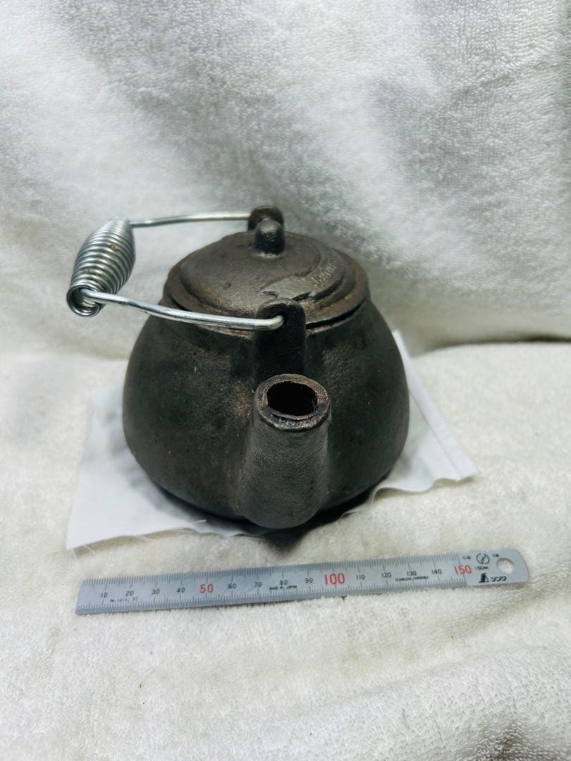 1900年代後半のビンテージ品　小型のAmerican camper鋳鉄製ケトル