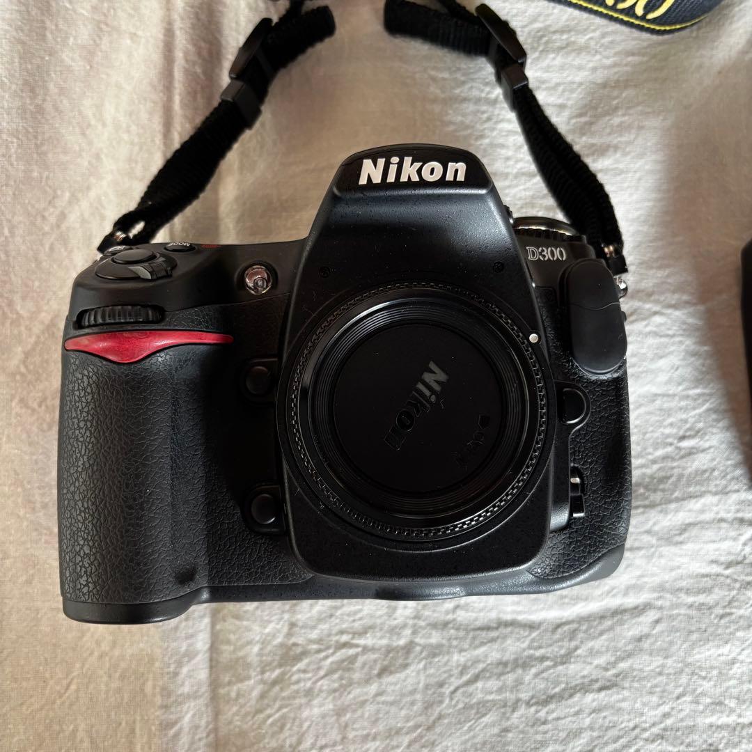 ◆Nikon D300 ◆デジタル一眼レフカメラ　完全ガイド付き　バッテリー付き
