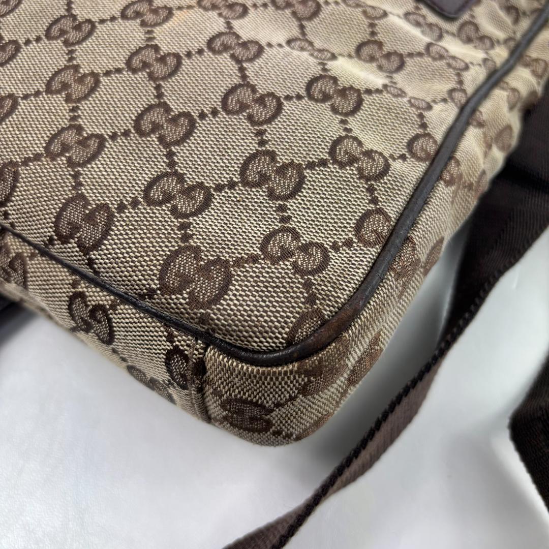 GUCCI GGキャンバス ショルダーバッグ