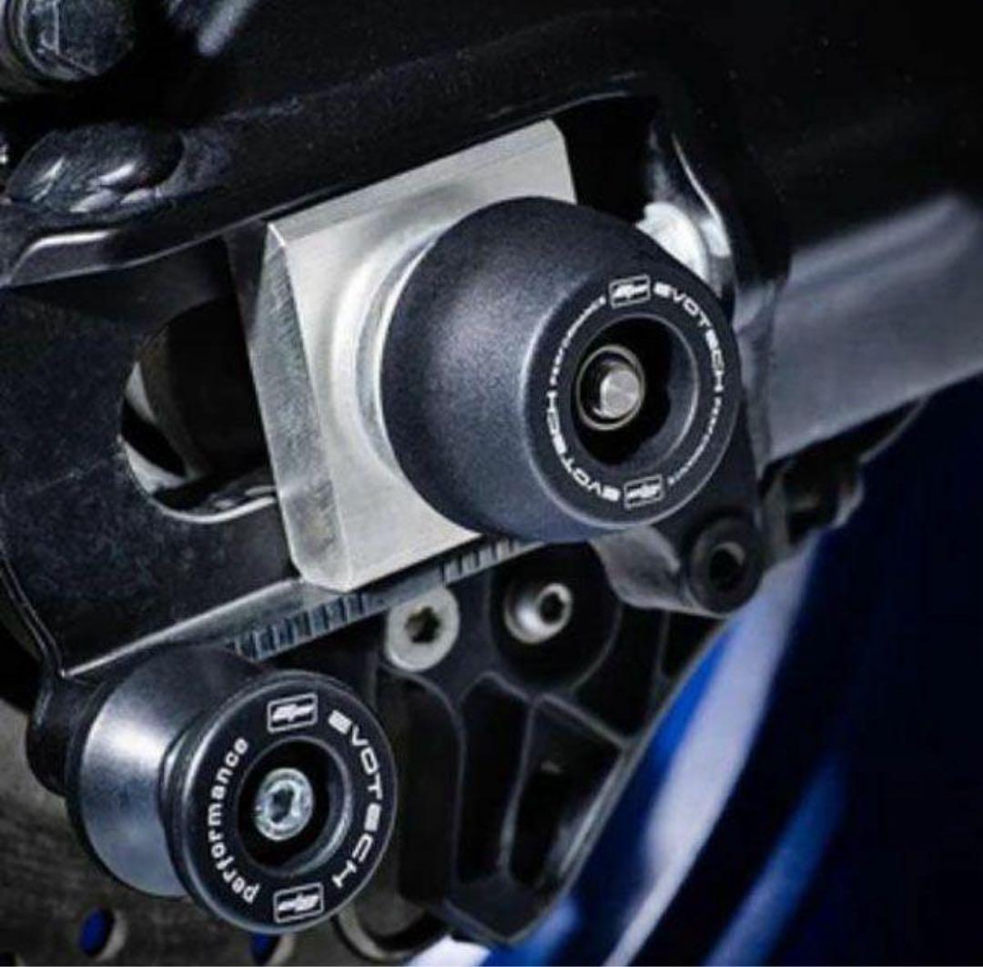 MT-09/XSR900アクスルスライダー