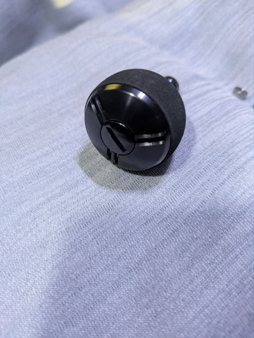 24ツインパワーC5000XGハンドルノブ