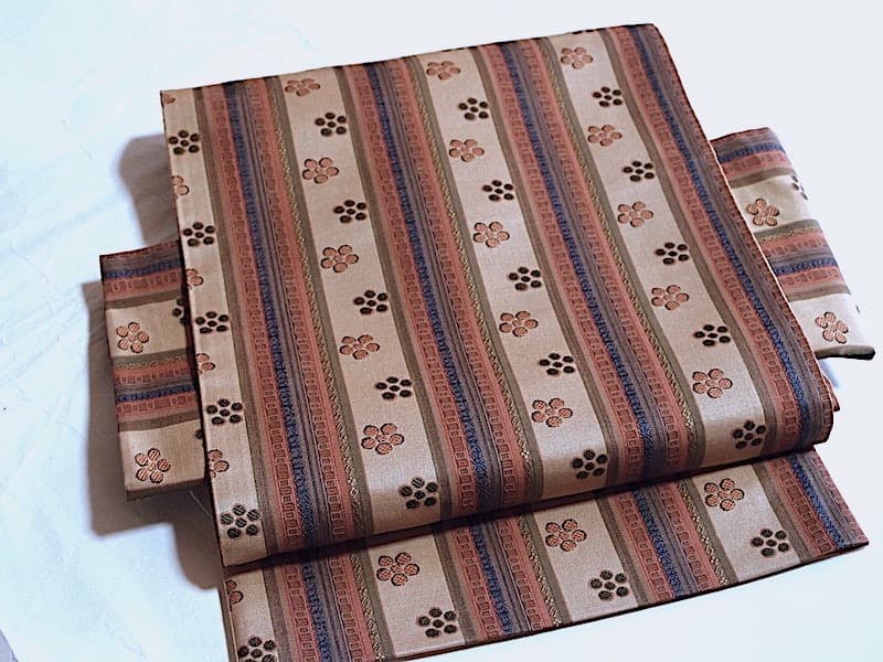 袋名古屋帯（縞に梅鉢文）長372　全通総柄　正絹美品