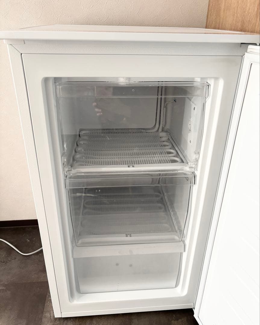 冷凍庫 Hisense ホワイト 右開きタイプ HF-A61W