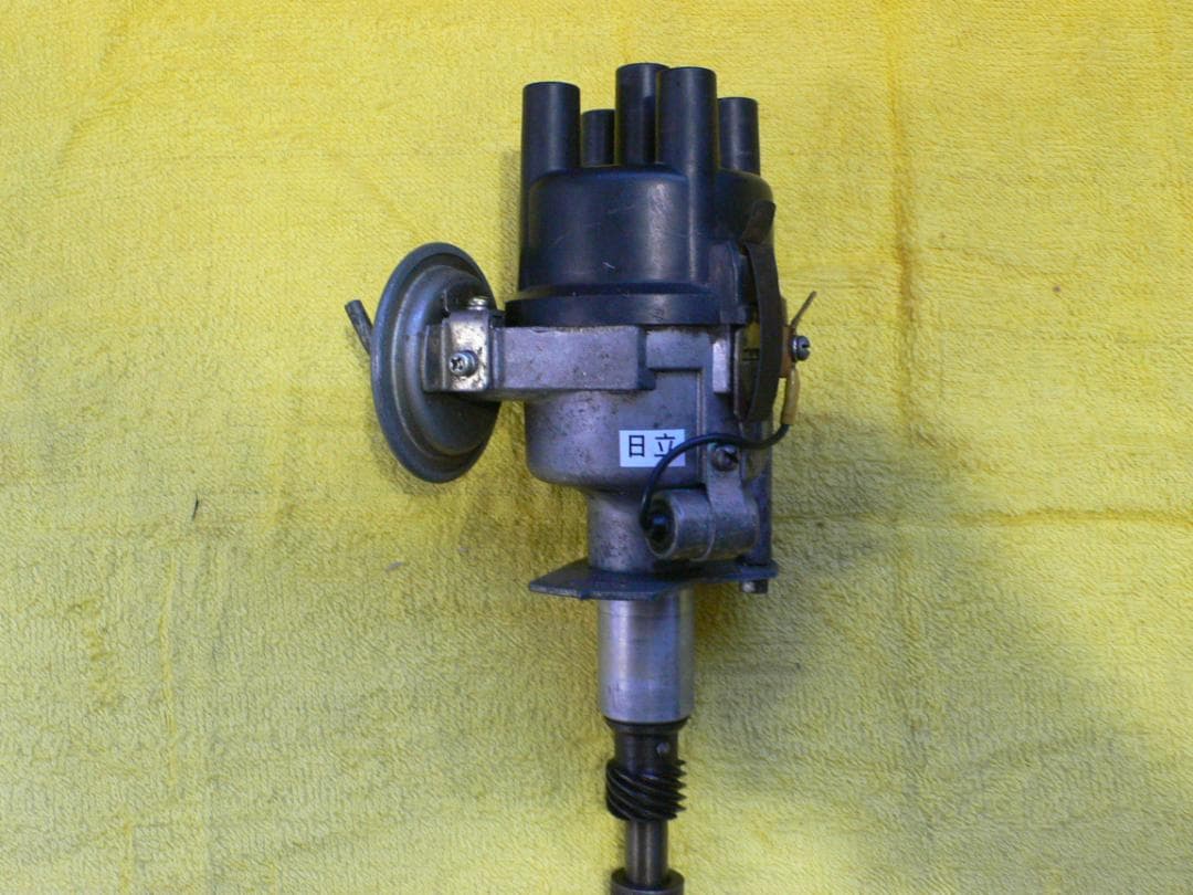 フェアレディSR311　U20エンジン部品 デストリビュータ