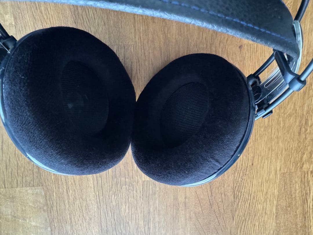 AKG K702 オープンエアー型モニターヘッドホン