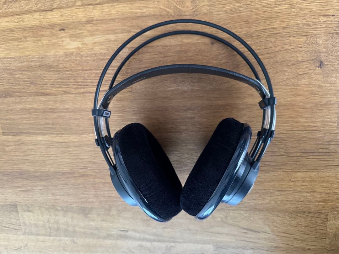 AKG K702 オープンエアー型モニターヘッドホン