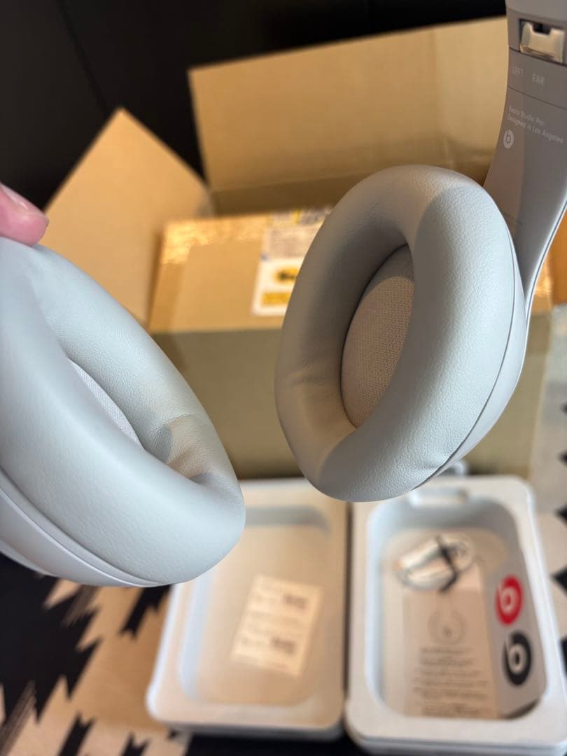 BEATS STUDIO PRO サンドストーン