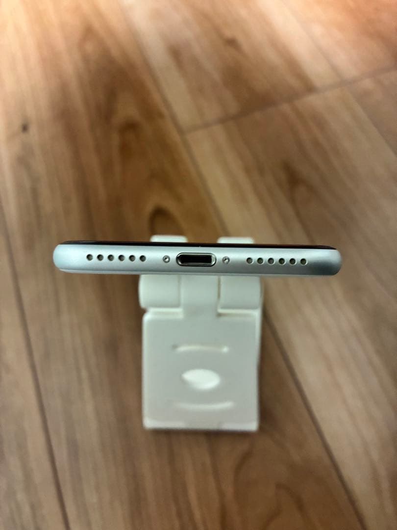 iPhone SE2 本体 128GB ホワイト SIMフリー