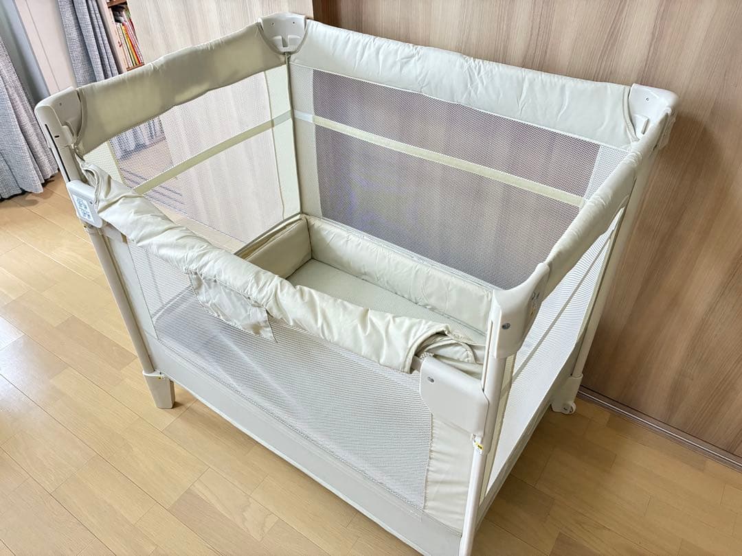 ★Aprica　 ココネル エアー ミルク　ホワイト　取扱説明書・専用箱あり