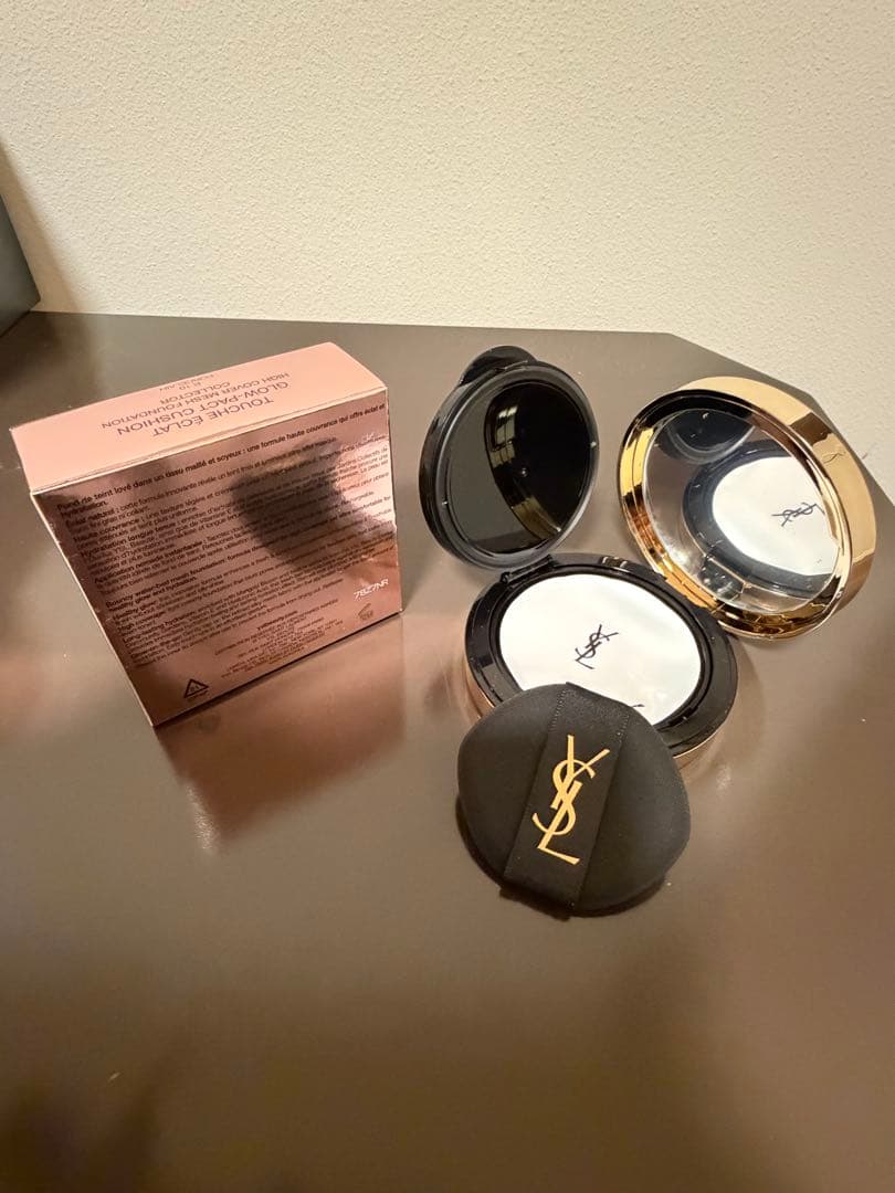 【限定品/新品】YSL ラディアントタッチ グロウパクト コレクター B10