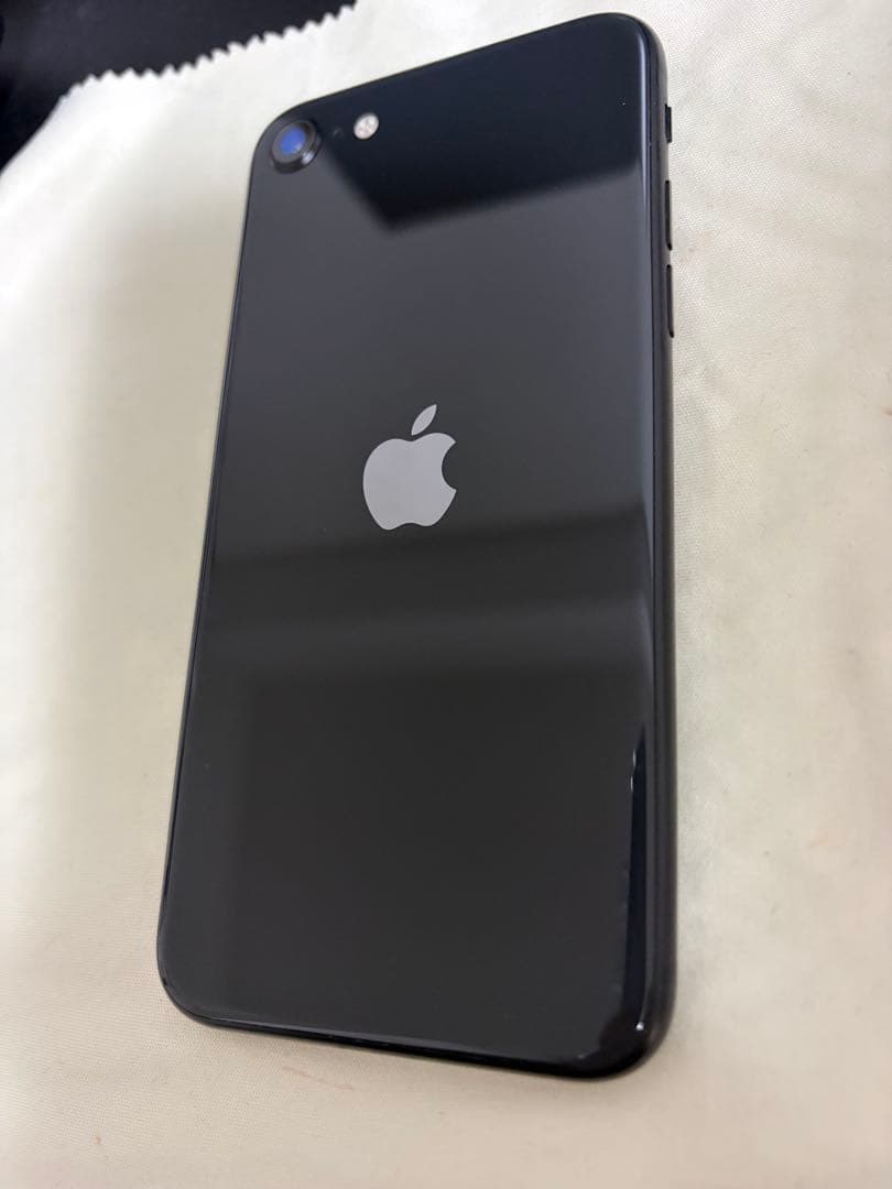 【美品】iPhoneSE 第2世代 64GB simフリー ブラック 修理歴無し