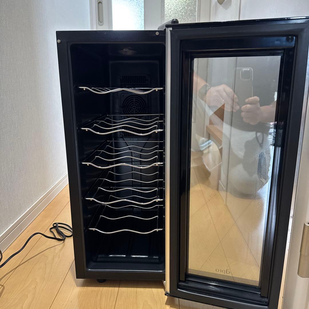 め*け様 apro アプロ　ワインセラー ガラス扉 6棚