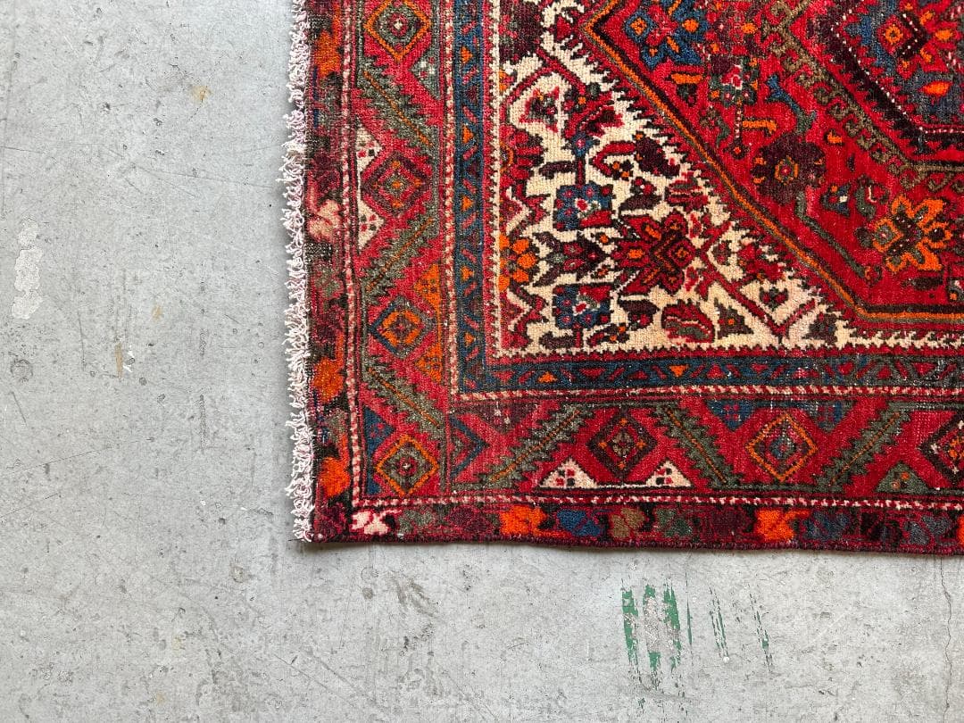 【Vintage rug】ペルシャ絨毯｜150 × 104cm｜アフシャル族