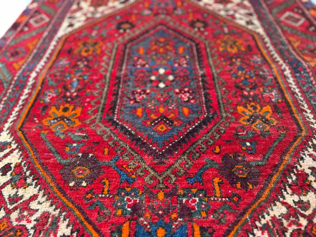 【Vintage rug】ペルシャ絨毯｜150 × 104cm｜アフシャル族