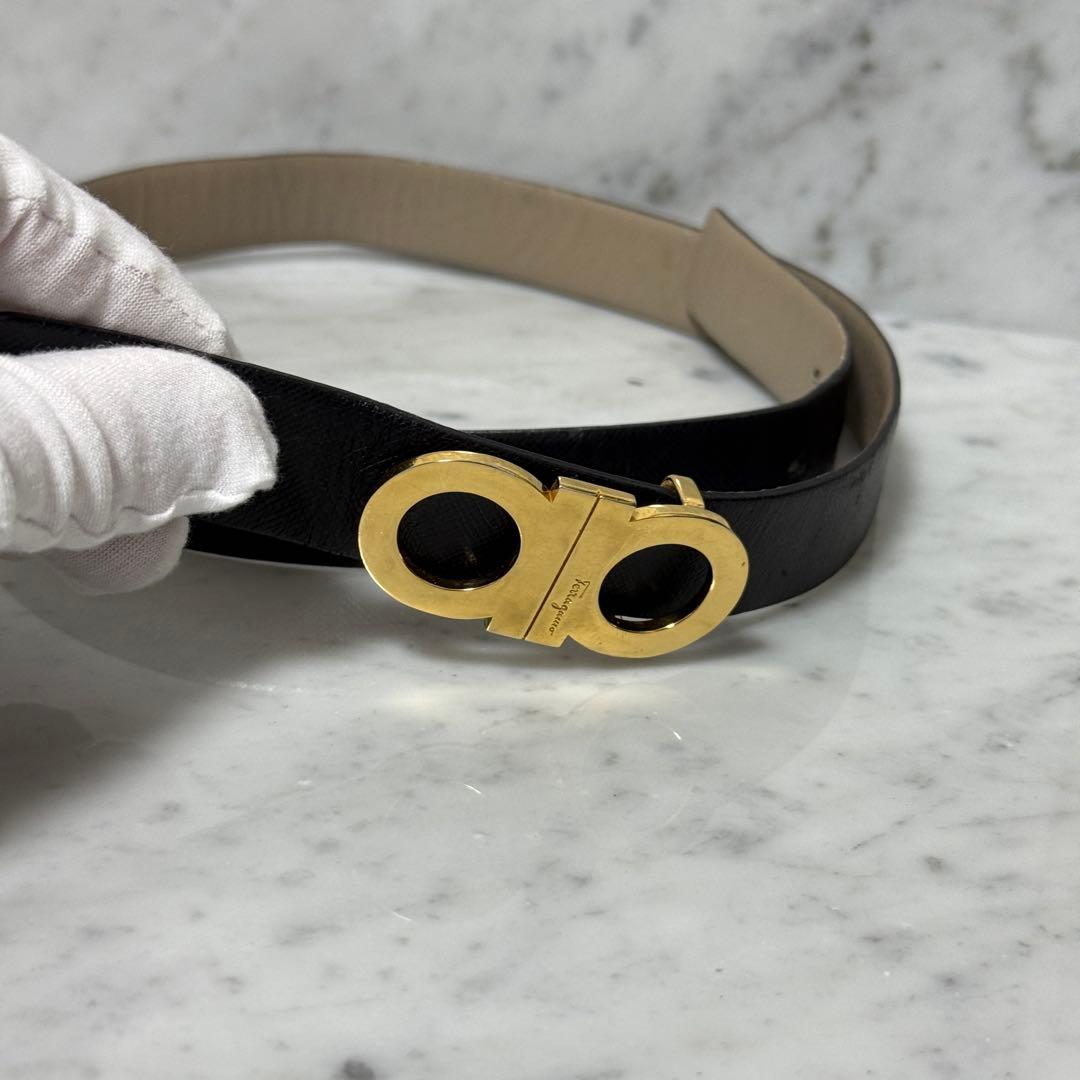 サルヴァトーレフェラガモ ベルモ 細ベルト 本革 レザー リバーシブル 金