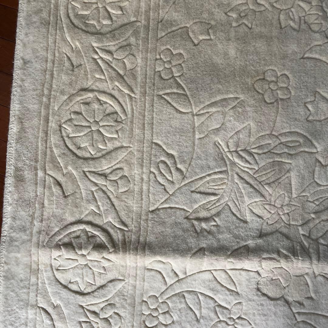 花柄エンボス加工クリーム色ラグ大判195cm×245cm