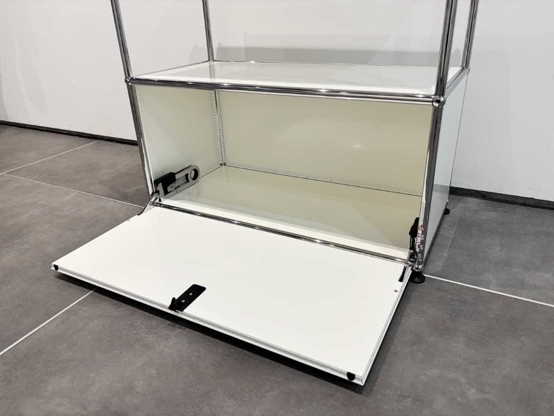 USM ハラー 【正規品】ホワイト 超美品 1列２段ドロップドア付き