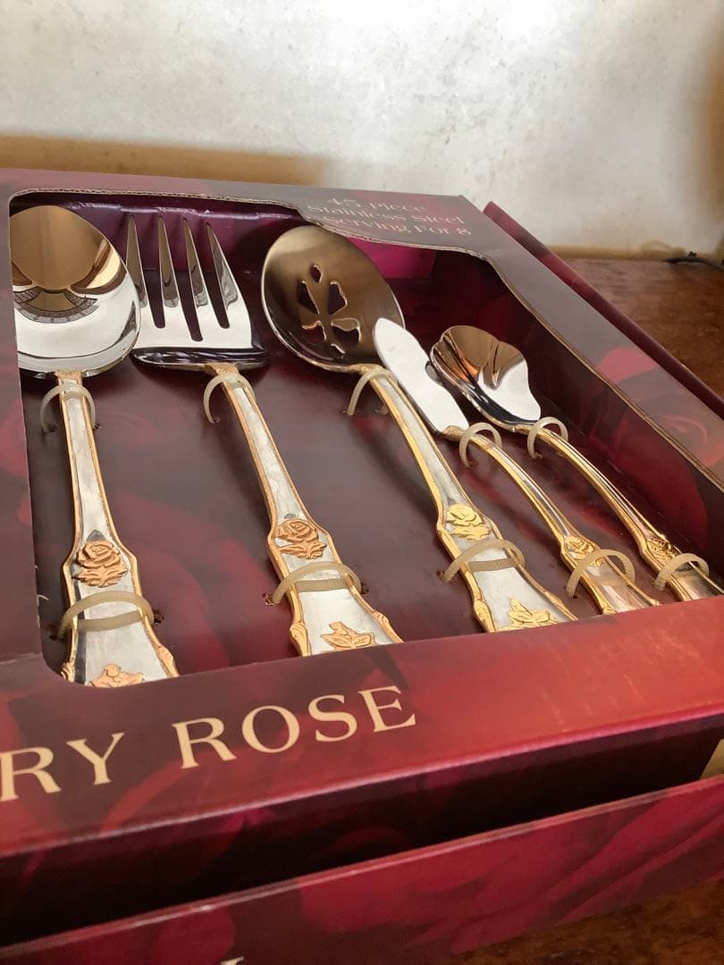   Old Country Roseカトラリー45ピース