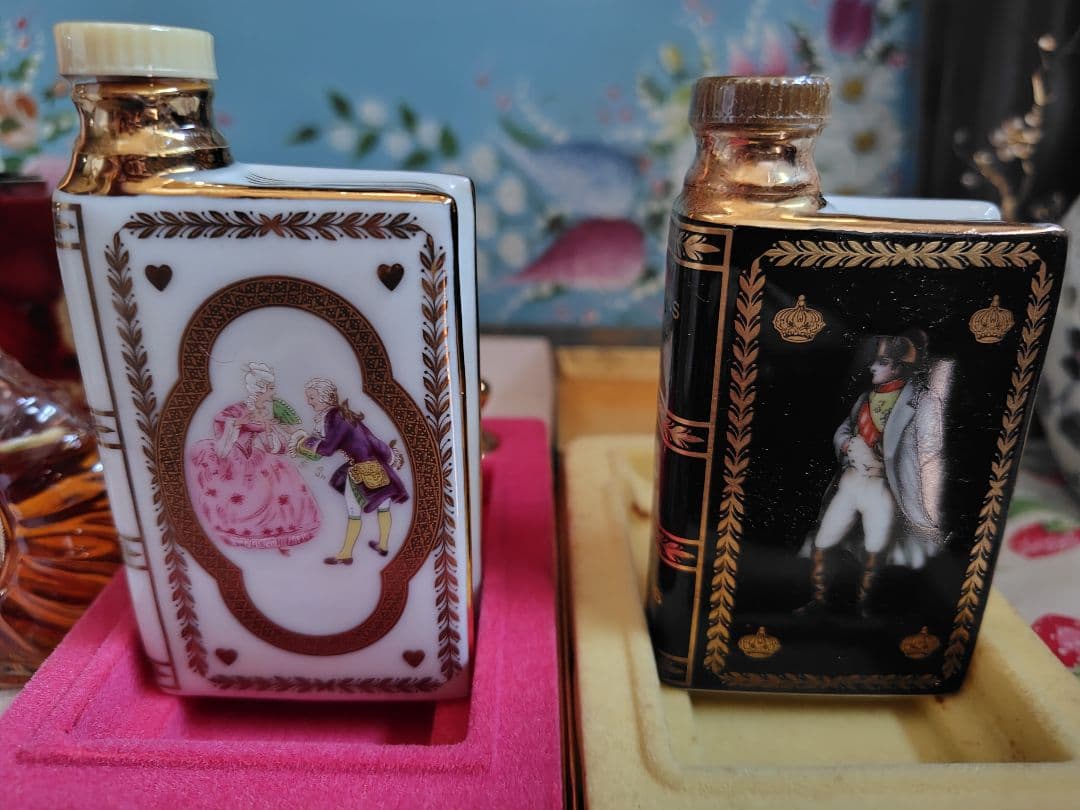 ヘネシー ミニボトル 2本　カミュ　ブック　紳士と淑女 天使の戯れ ブック