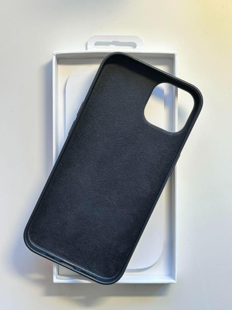 【新品】純正 iPhone 14 レザーケース・ミッドナイト①