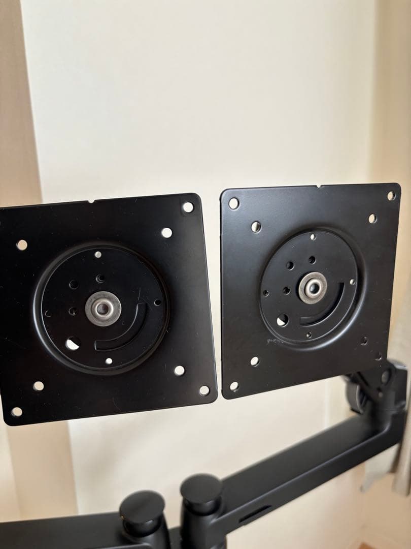 Amazon Basic モニターアーム デュアル-ディスプレイ