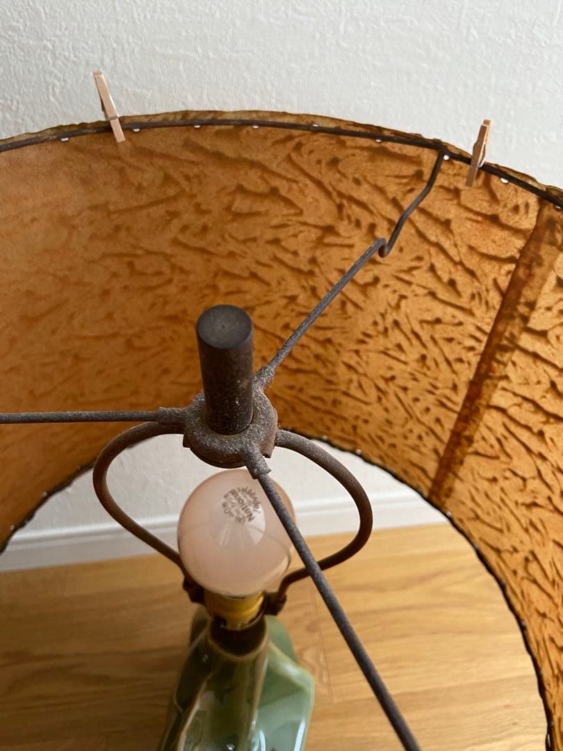 ミッドセンチュリー　シェードランプ