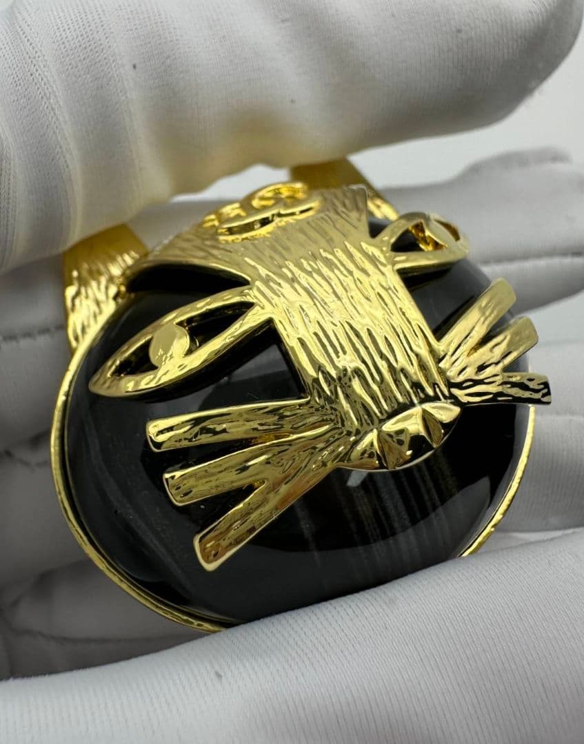 CHANEL ブローチ ブラック×ゴールド エジプトキャット