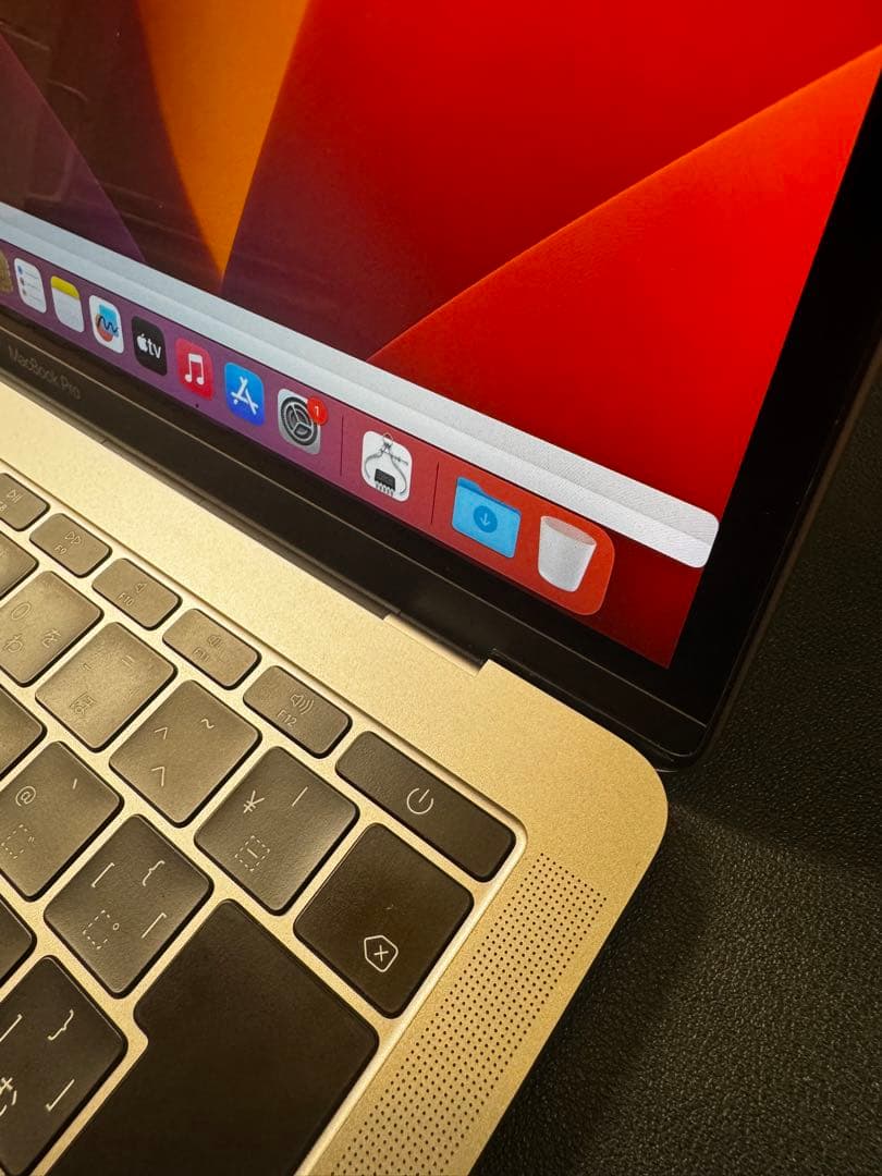 Macbook Pro 13 inch 2017 8G 256G バッテリー正常