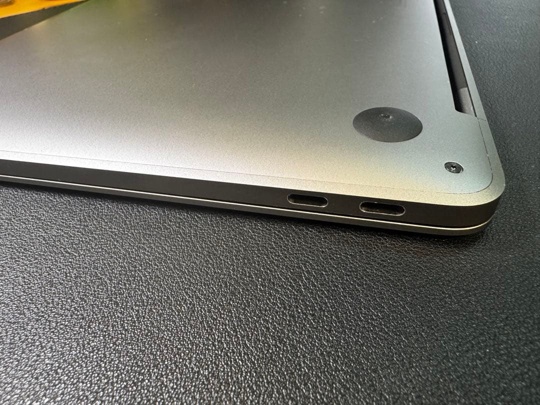 Macbook Pro 13 inch 2017 8G 256G バッテリー正常