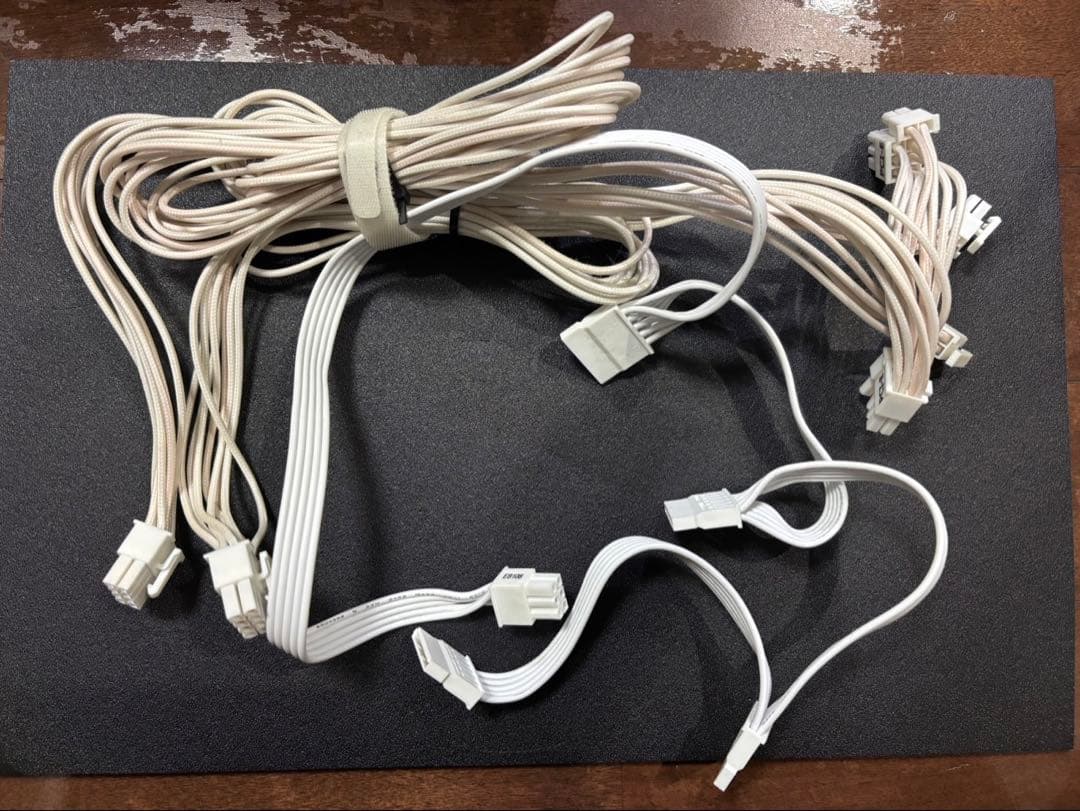 ASUS850W電源ユニットROG-STRIX-850W-WHITE80PLUS