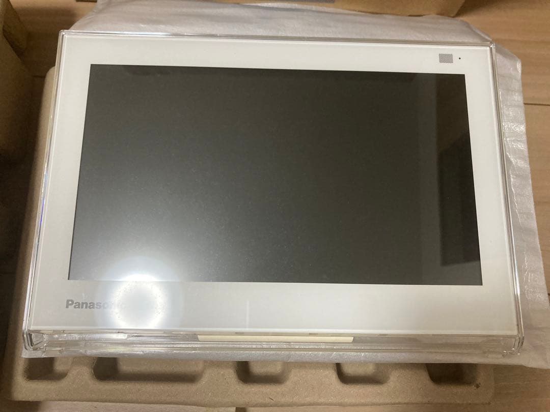 朝8時起き　Panasonic プライベートビエラ UN-10E6-W