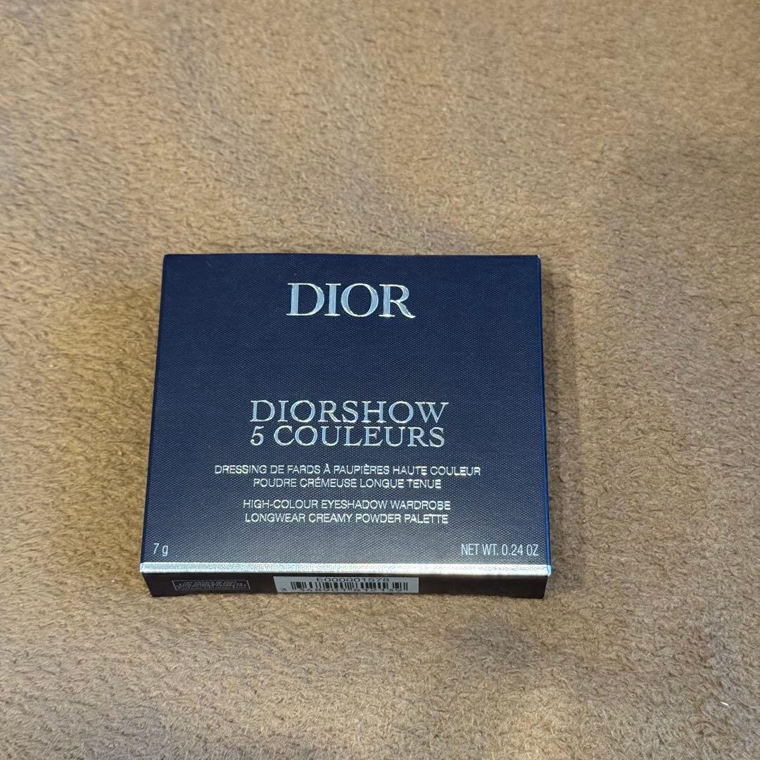 【新品未使用】新宿伊勢丹限定　DIOR サンククルール　151 マシュマロ