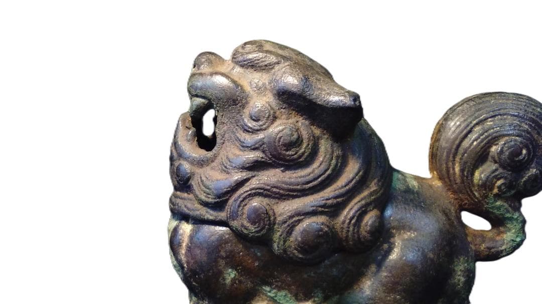 【 狛獅子香炉 】　鉄地真鍮鍍金　室町末～江戸初期