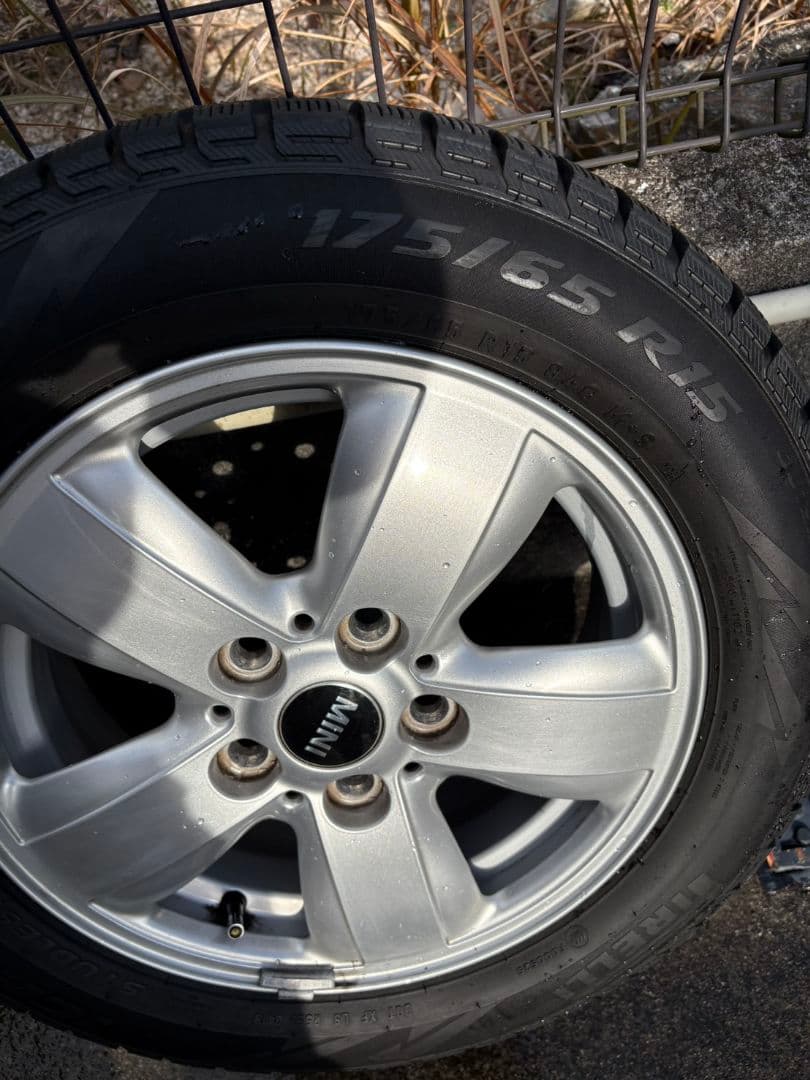 【専用です購入不可】MINI 15インチ ホイールとPirelli